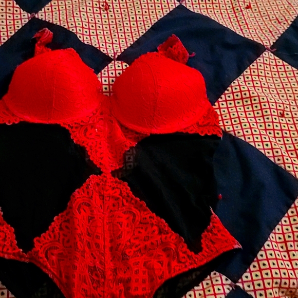 LA vie rose lingerie - Picture 1 of 3